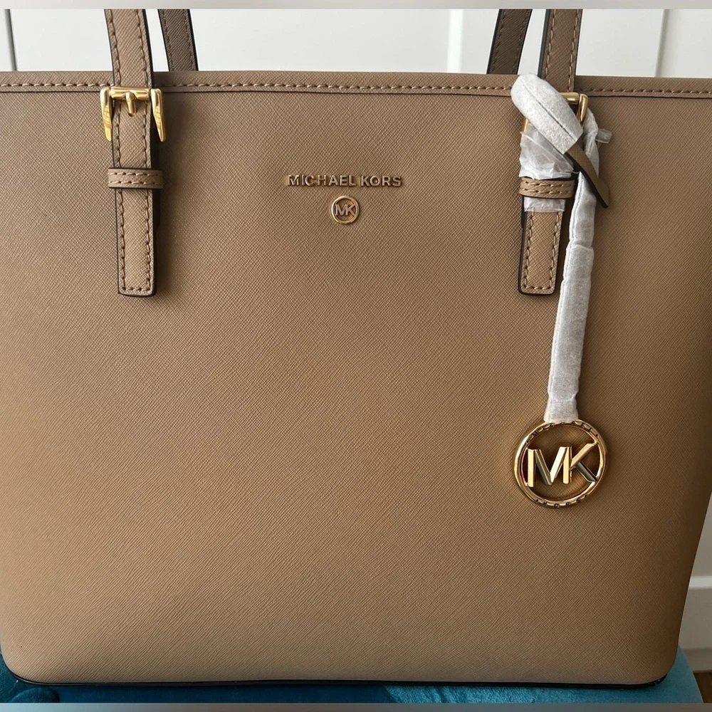MICHAEL KORS Jet Set Tote NWT